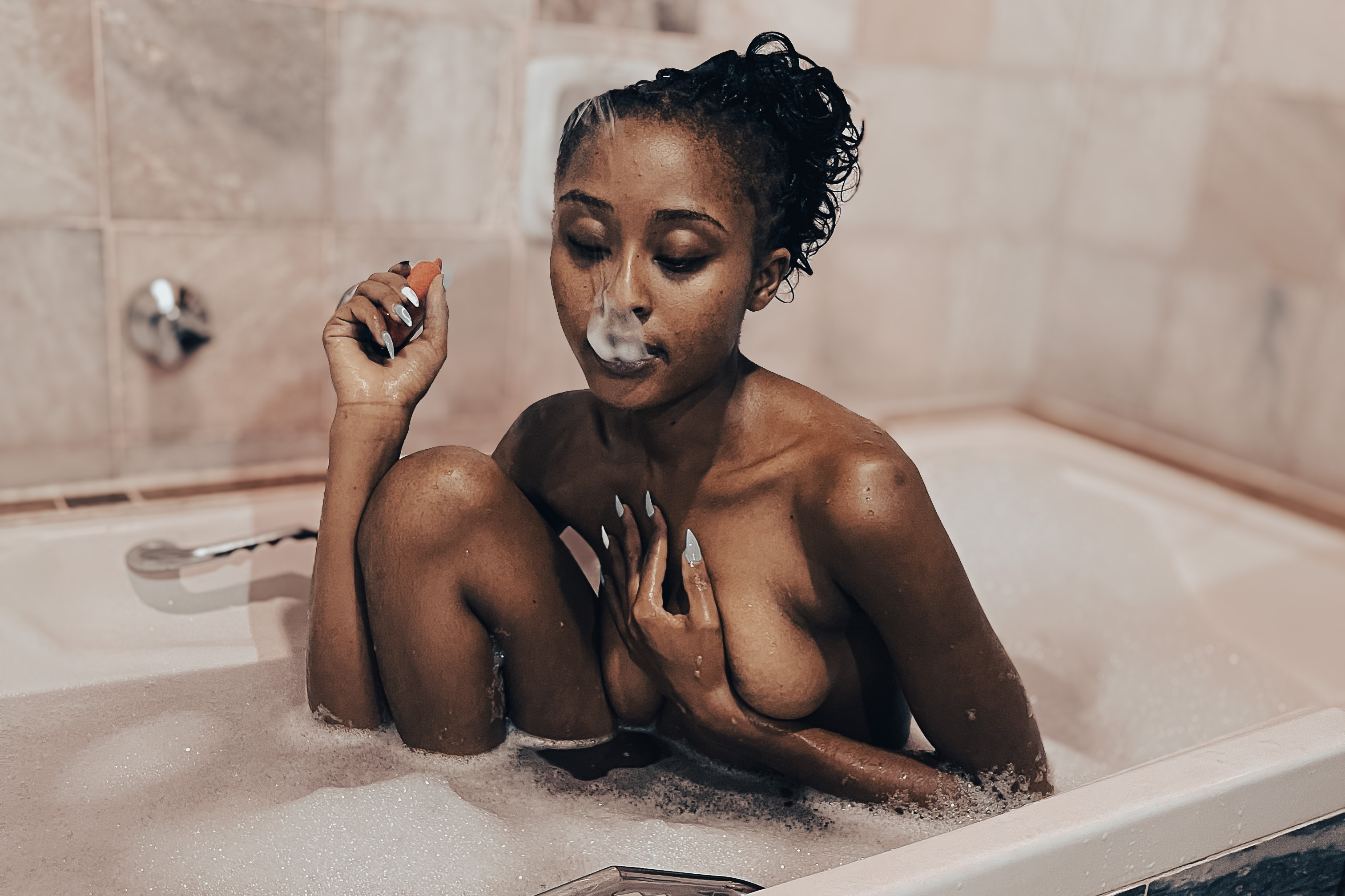 Levina and Gladys - a lesbian couple holding Sensual Liberation Retreats in Kenya