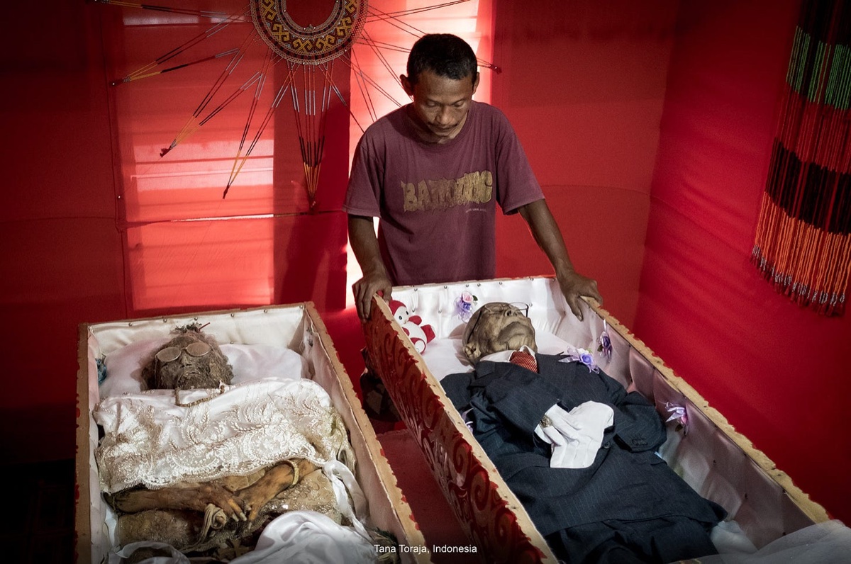 Retreat meditation and contemplation scene for death awareness practice