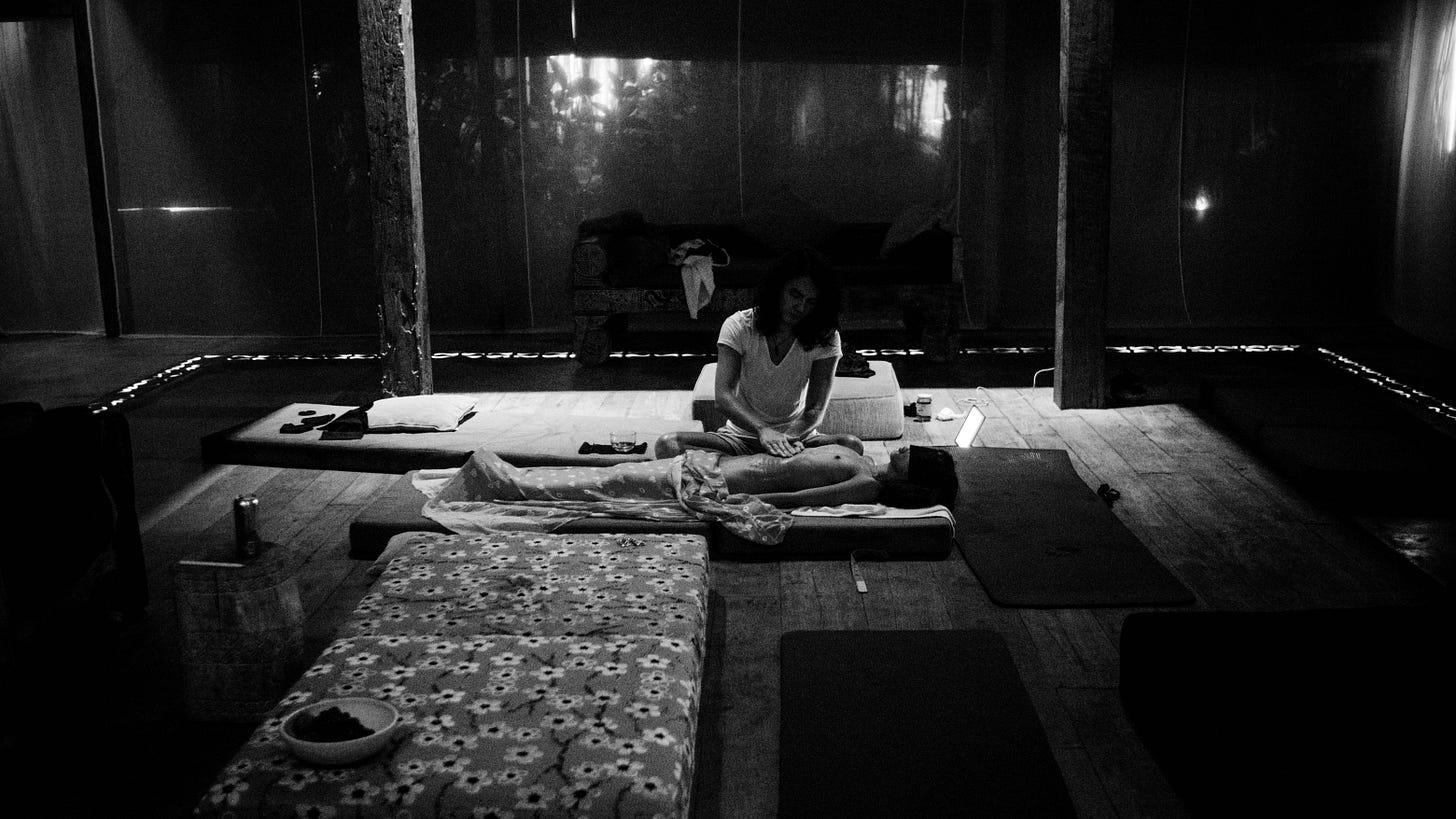 Yoga retreat workshop teaching Chinese sensual bodywork and massage methods